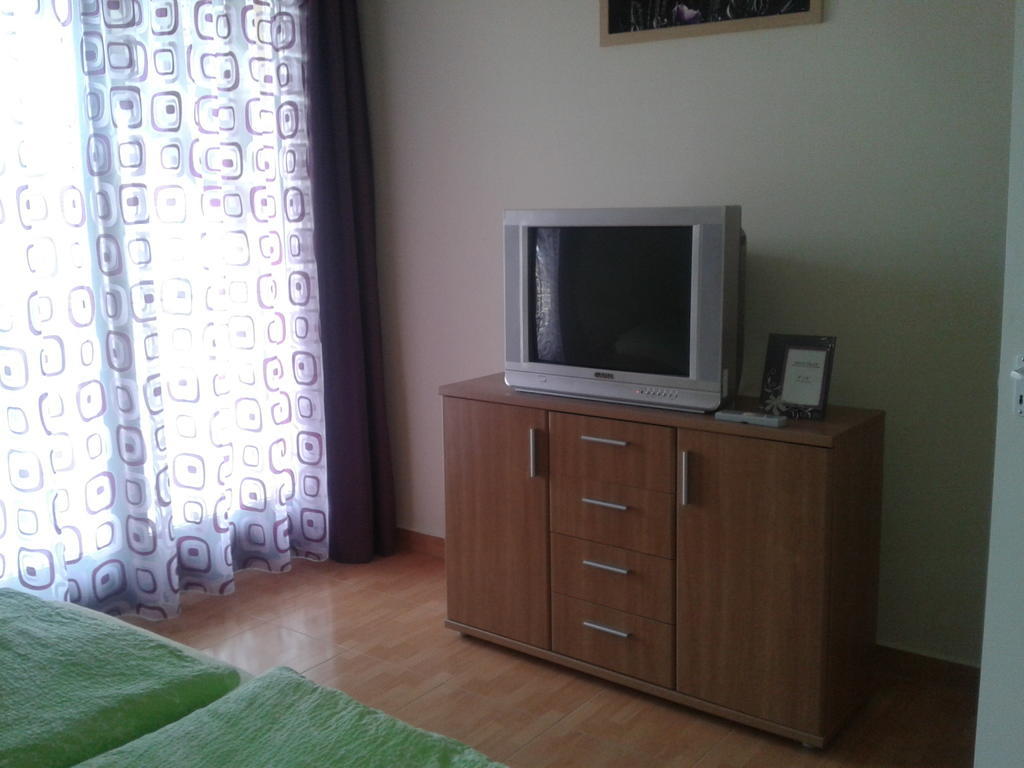Hatarmenti Vendeghaz Zsira Номер фото