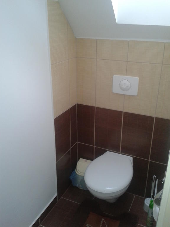 Hatarmenti Vendeghaz Zsira Номер фото